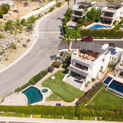 Beyond the Brand: Why Buyers Are Choosing Resort-Branded Residences in Los Cabos