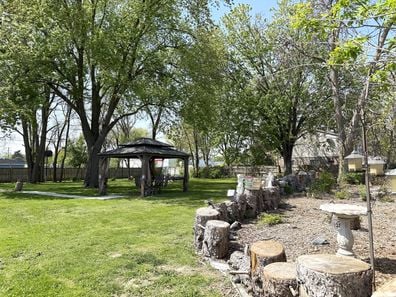 Iriquois Backyardresize