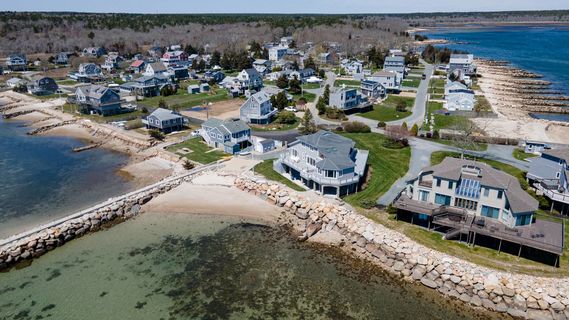 58shoredrmattapoisett-43