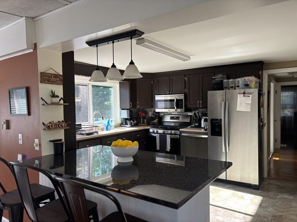 657 Pleasant St Kitchen