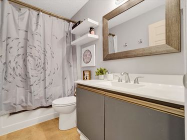 Copy of 018-First Floor Bath