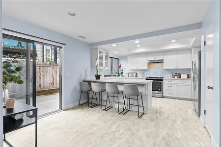 31e4af032d1947d9f149f7a85ee71594-uncropped_scaled_within_1536_1152