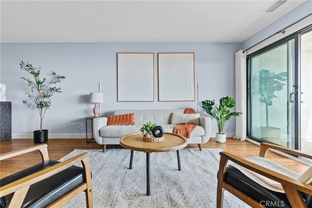 5c10dac8ea214189c92b90a12039ab0b-uncropped_scaled_within_1536_1152