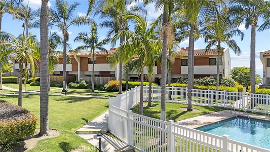 603f8e7f5ab2b1bd825c8687c7c1da69-uncropped_scaled_within_1536_1152