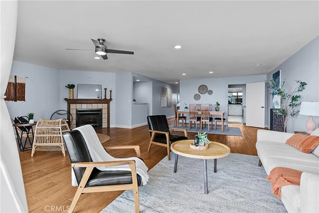 f8493212b863ecd1a959909004bec1e4-uncropped_scaled_within_1536_1152