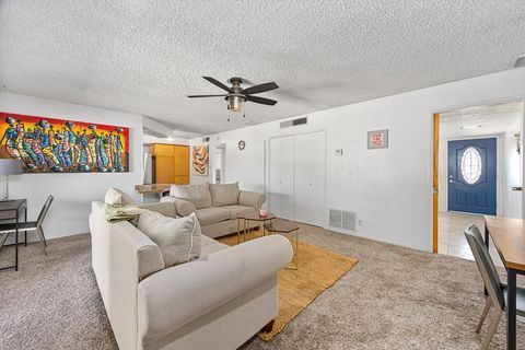 12-Illuminate Photography - 10 Grey Way - 17