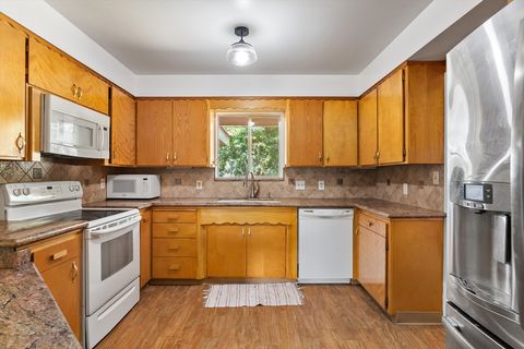 16-Illuminate Photography - 10 Grey Way - 20