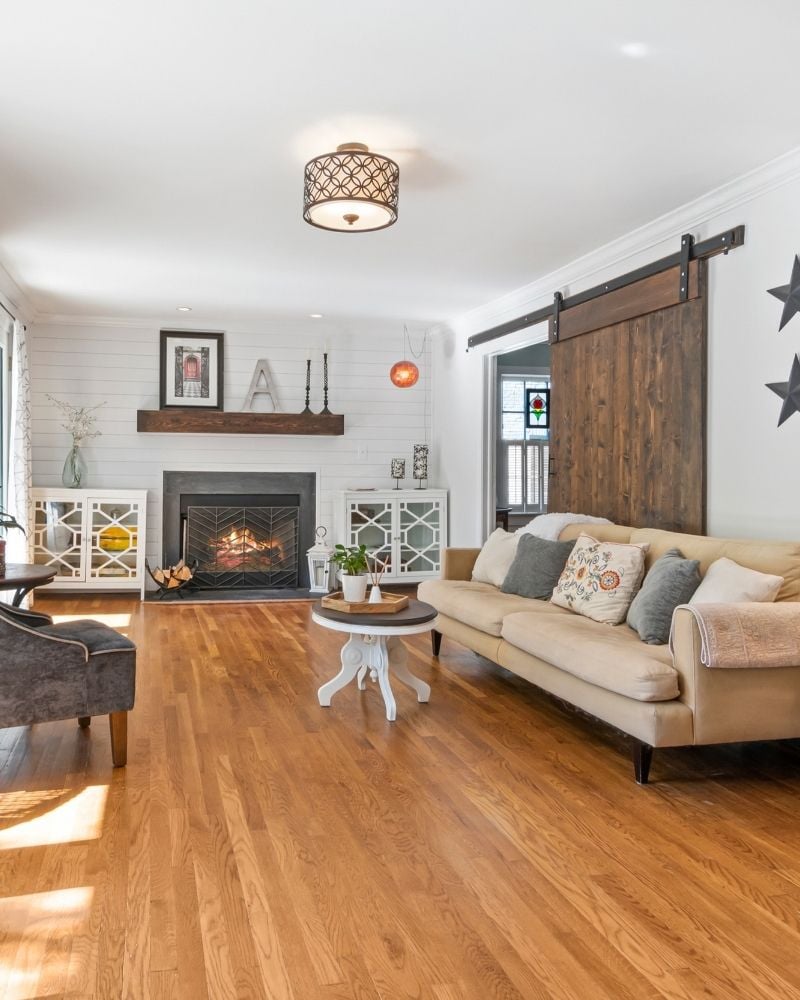 interior - 2025-04-24T014029.346