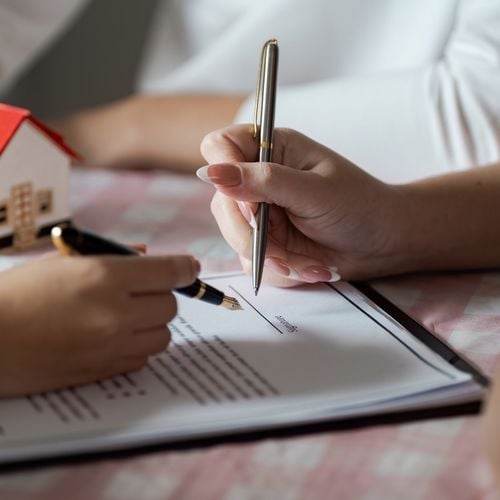 How Escrow Works in California – Local Steps Simplified
