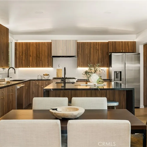 Rare Mid-Century Modern Masterpiece Hits the Market in Santa Ana – A Must-See Architectural Gem