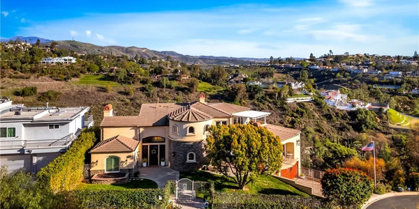 Tuscany-Inspired North Tustin Estate with Unmatched Views