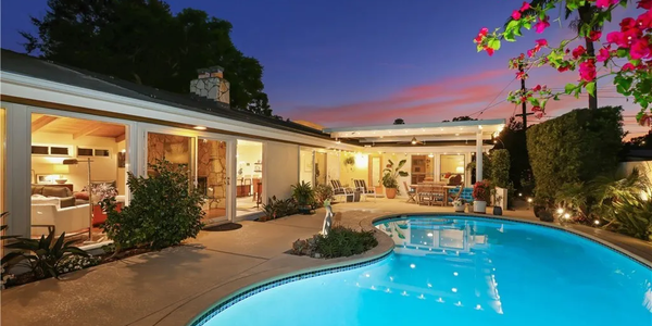 Mid-Century Modern Masterpiece in Santa Ana’s Coveted Morrison &hellip;