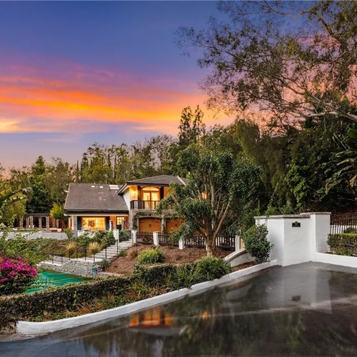 Lemon Heights Estate on Nearly an Acre – A Private Resort You’ll Never Want to Leave