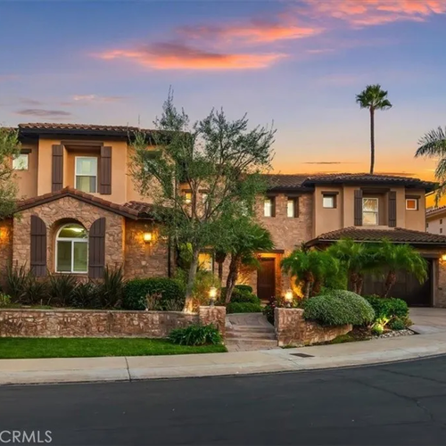 Tuscan-Inspired Estate in Hillcrest — Where Timeless Elegance Meets Panoramic Views