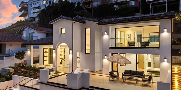 Modern Masterpiece with Panoramic Catalina Views — A &hellip;