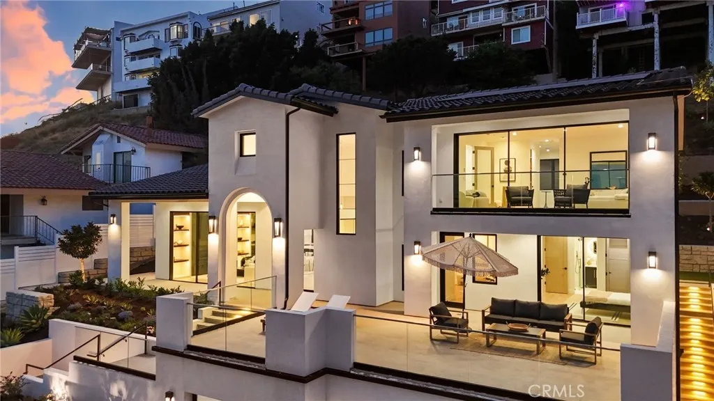 9aca4d5d71b1ab81bde45af6af93b5c8l-m1937729327rd-w1280_h960