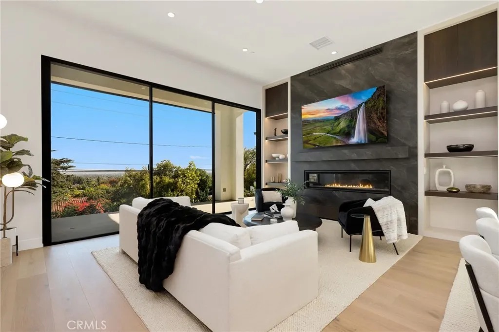 9aca4d5d71b1ab81bde45af6af93b5c8l-m3215696652rd-w1280_h960