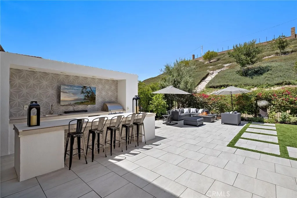 ccdfa73600ef958a84101f6034ffbc67l-m2178189150rd-w1280_h960