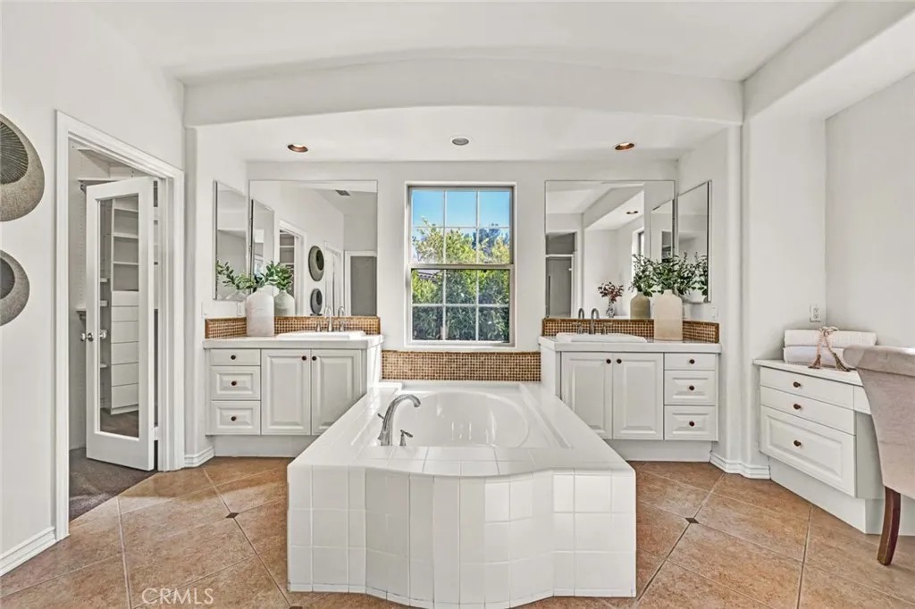 586ce13149d90409bb1cac3cfa6dee27l-m3953128670rd-w1280_h960