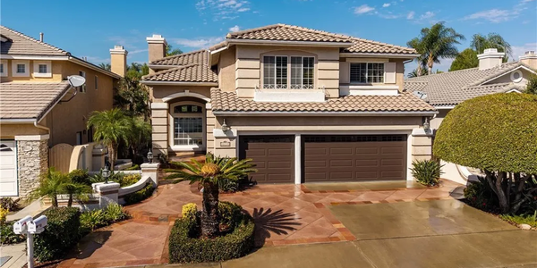 Canyon-View Retreat in Anaheim Hills — Elegance, Comfort &hellip;