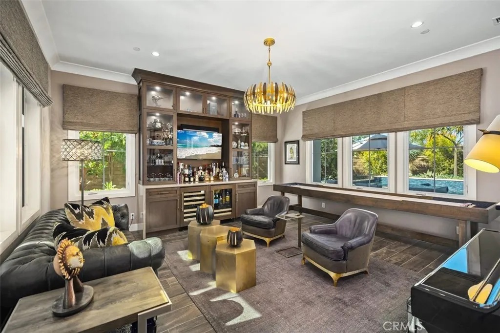 e4710fc38d006592623450add3edef55l-b2887959250rd-w1280_h960