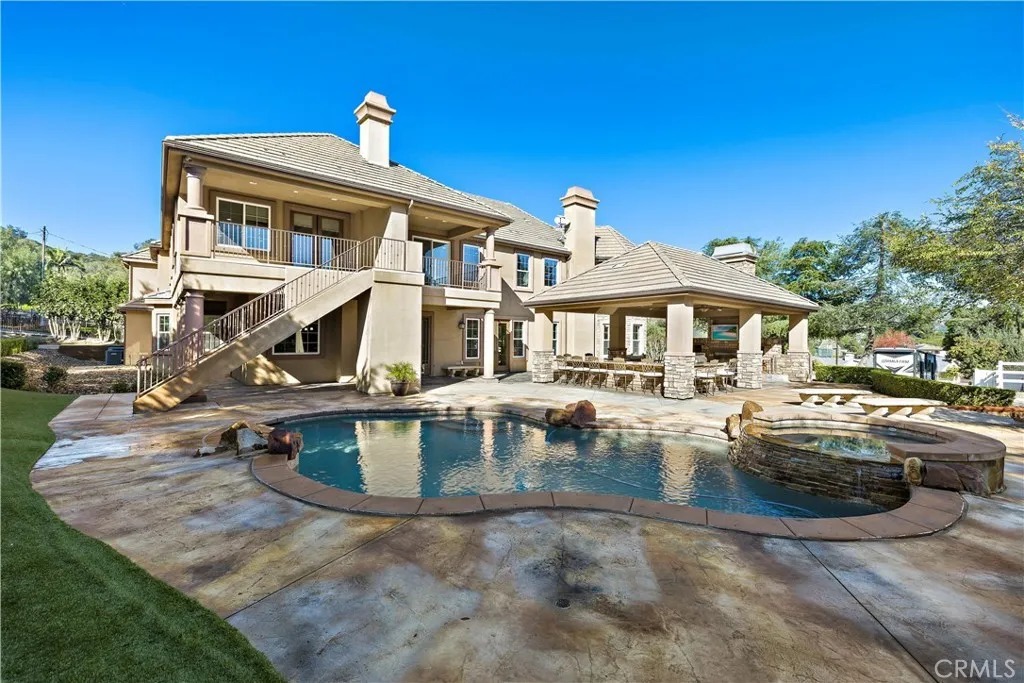 c464e89047f3664f85c7f3baa494e49el-b2391040470rd-w1280_h960