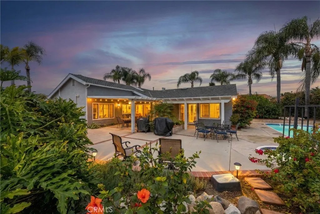 5e8f5857b5924863540a13b92cf6a931l-m1859652229rd-w2048_h1536