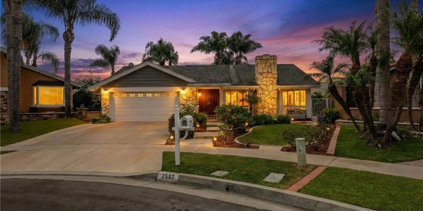 A Turnkey Single-Story Pool Home in Morning Sunwood