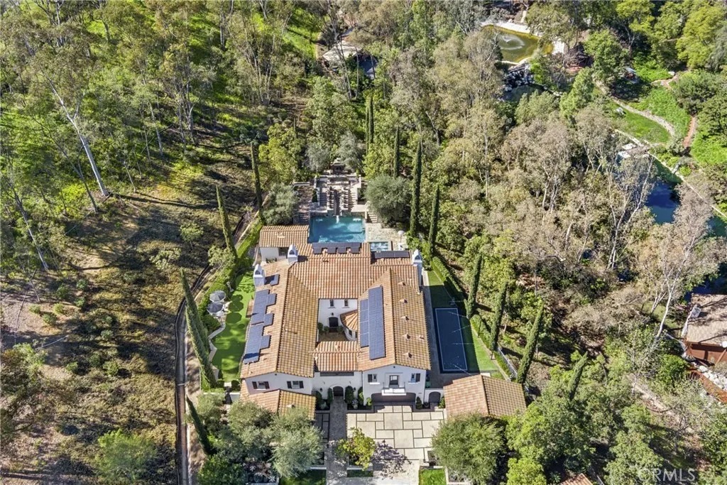 8065ff93020084f36d4259728c5ce076l-m1387484556rd-w1280_h960