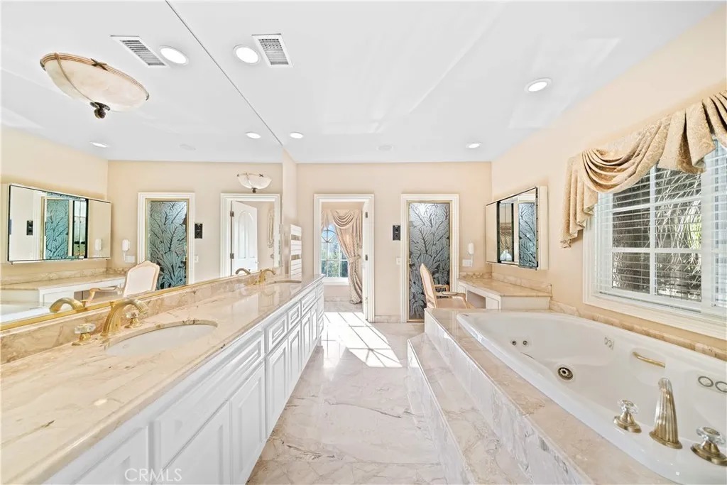 ada5768a774c6afedad098479dd1231al-m2998274634rd-w1280_h960