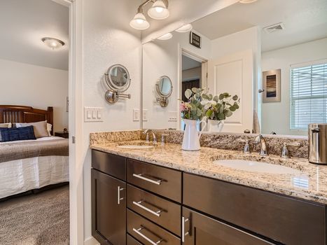 26 2nd Floor Primary Bathroom