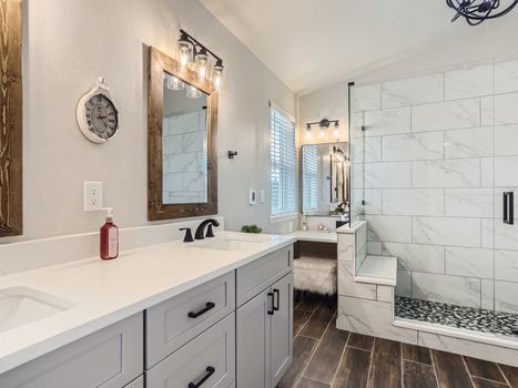 31 2nd Floor Primary Bathroom