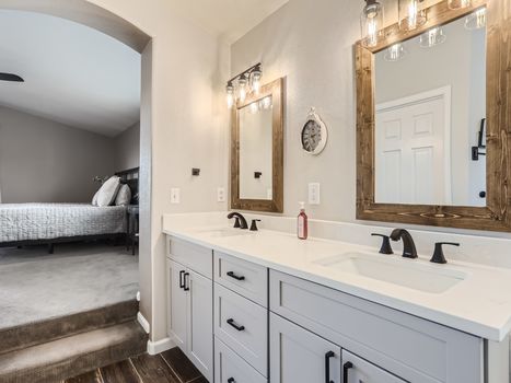 32 2nd Floor Primary Bathroom