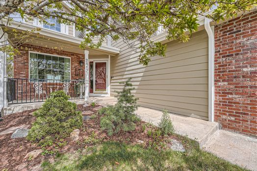 2845 Spring Hill Peak – Web Quality – 003 – 03 Exterior Front Entry