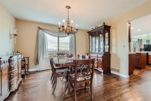 2845 Spring Hill Peak – Web Quality – 005 – 07 Dining Room