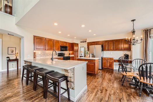 2845 Spring Hill Peak – Web Quality – 007 – 10 Kitchen