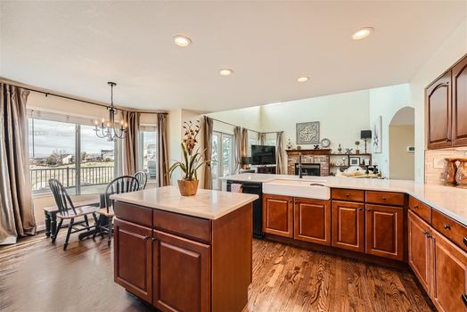 2845 Spring Hill Peak – Web Quality – 009 – 13 Kitchen