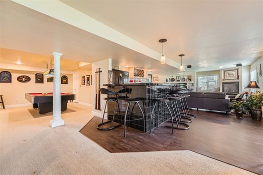 2845 Spring Hill Peak – Web Quality – 022 – 34 Lower Level Wetbar