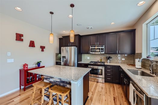 1140 Raindrop Way &#8211; Web Quality &#8211; 007 &#8211; 07 Kitchen