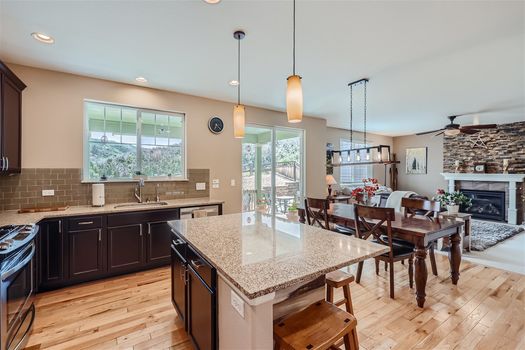 1140 Raindrop Way &#8211; Web Quality &#8211; 008 &#8211; 08 Kitchen