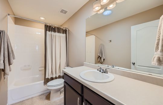 1140 Raindrop Way &#8211; Web Quality &#8211; 019 &#8211; 22 2nd Floor Bathroom