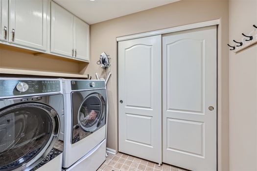 1140 Raindrop Way &#8211; Web Quality &#8211; 021 &#8211; 25 2nd Floor Laundry Room