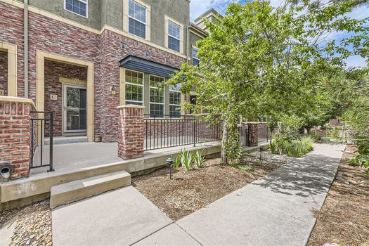 970 Rockhurst Drive #C – Web Quality – 003 – 04 Exterior Front Entry