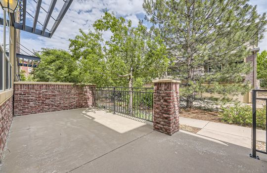 970 Rockhurst Drive #C &#8211; Web Quality &#8211; 004 &#8211; 05 Front Patio