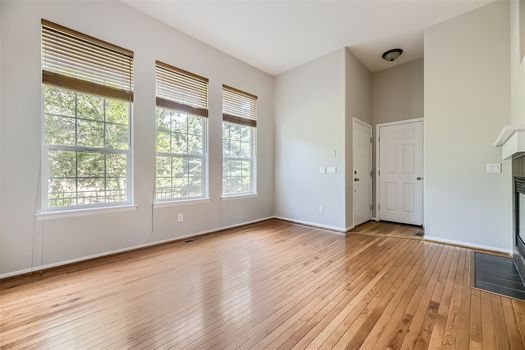 970 Rockhurst Drive #C – Web Quality – 006 – 08 Living Room