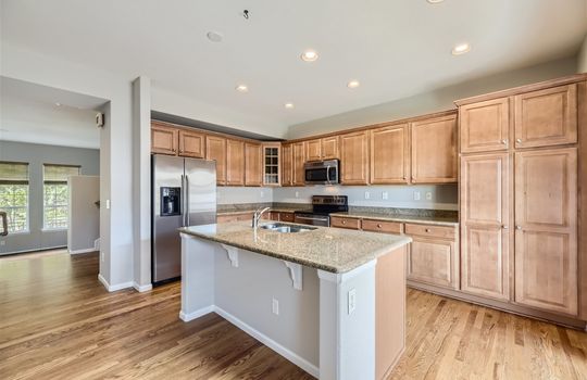 970 Rockhurst Drive #C &#8211; Web Quality &#8211; 010 &#8211; 12 Kitchen