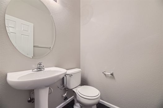 970 Rockhurst Drive #C – Web Quality – 014 – 16 Powder Room
