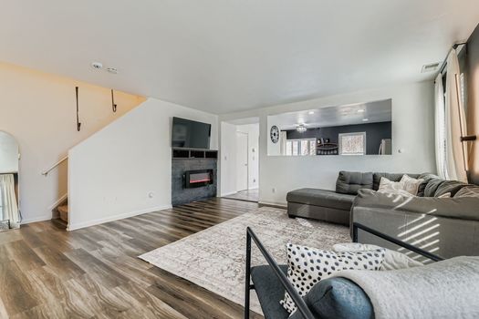 892 Mockingbird Lane - Web Quality - 008 - 09 Living Room