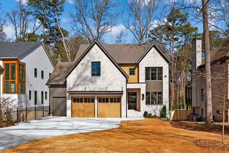 1-2617 Winding Ln NE-1