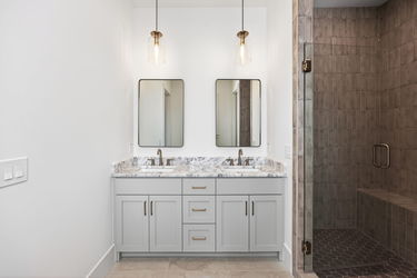 21-2617 Winding Ln NE-21